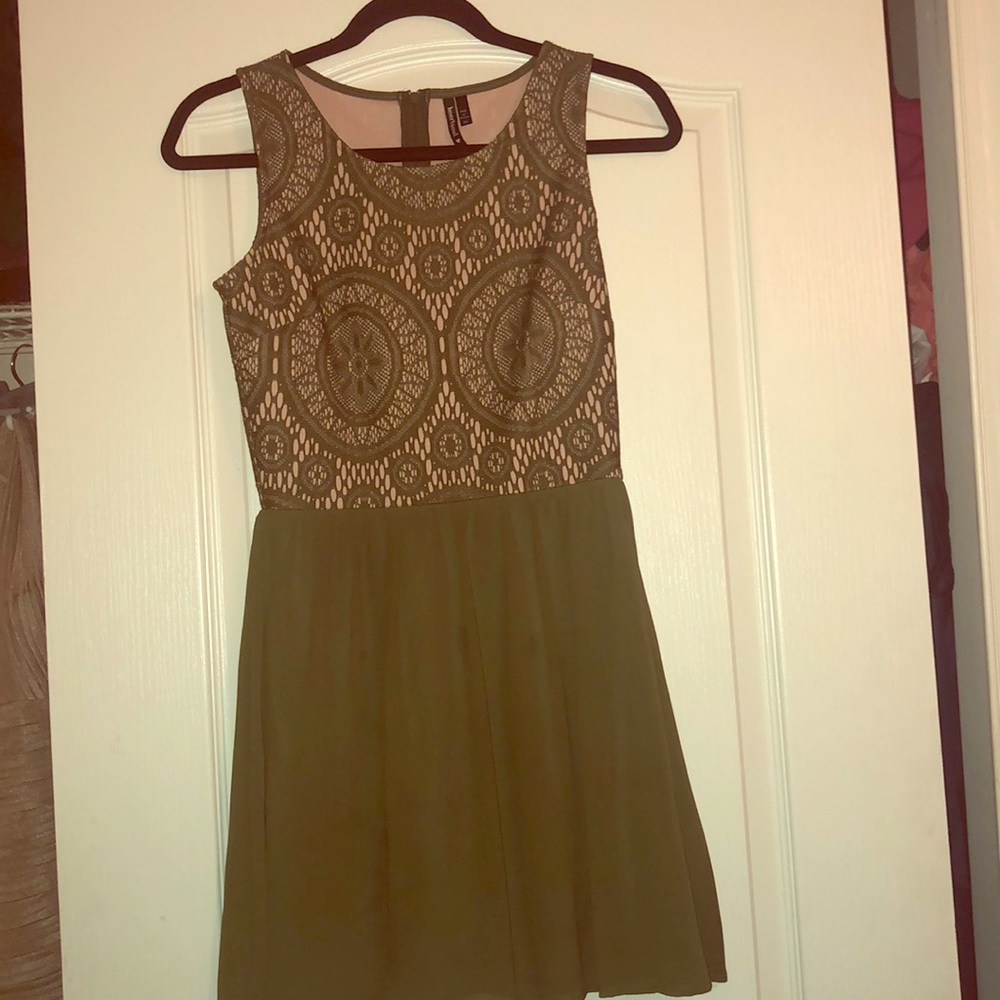 Only wore once green dress!!